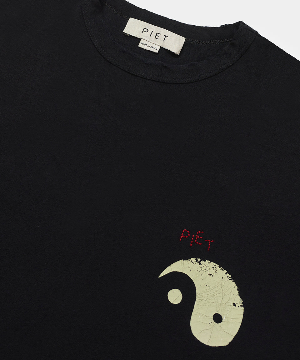 Camiseta Piet Electronic Mantra Supersized - Recreational Experiment | Black